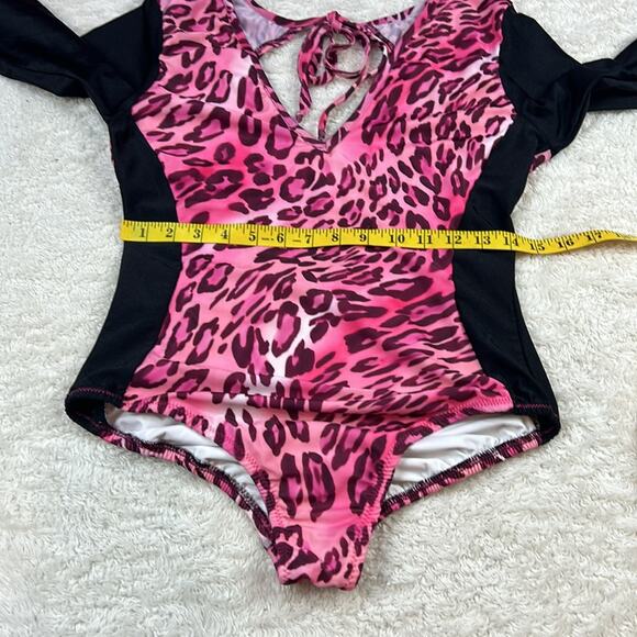 Y Customs Swimsuit long sleeved pink leopard one piece suit, size large - Picture 5 of 11